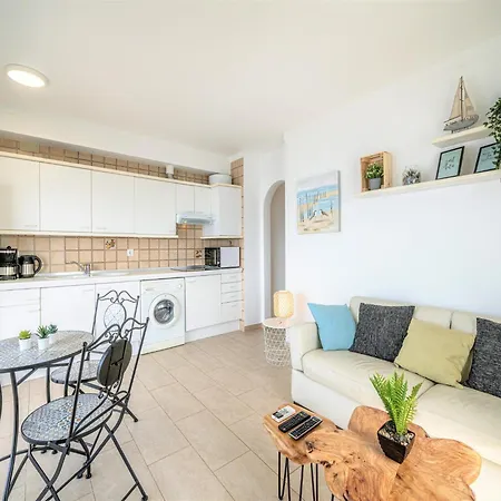 In Near Canyelles Roses