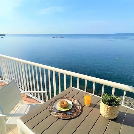 In Near Canyelles Roses