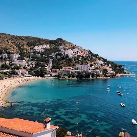 In Near Canyelles Apartman